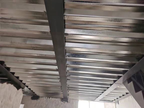 鋼結(jié)構(gòu)夾層